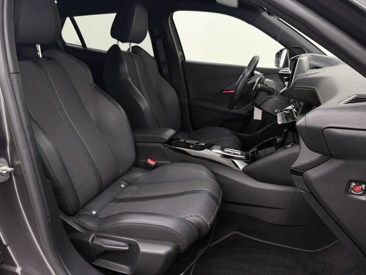 1.2T 130pk GT Automaat Trekhaak/Camera/4S.Banden/ Stoelverw./Led/H.Leder/VC/Ecc/CarPlay