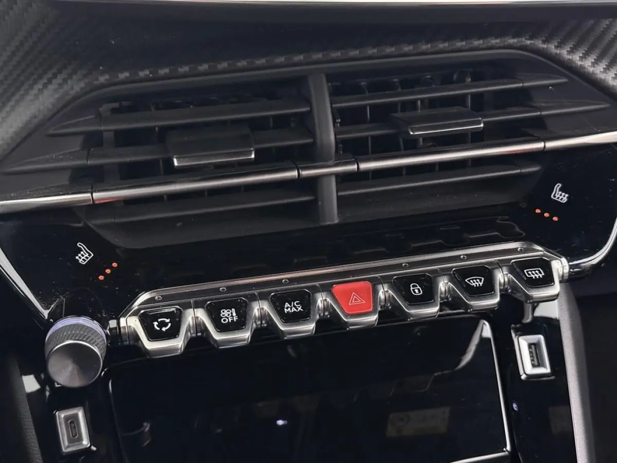 1.2T 130pk GT Automaat Trekhaak/Camera/4S.Banden/ Stoelverw./Led/H.Leder/VC/Ecc/CarPlay