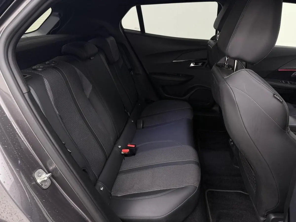 1.2T 130pk GT Automaat Trekhaak/Camera/4S.Banden/ Stoelverw./Led/H.Leder/VC/Ecc/CarPlay