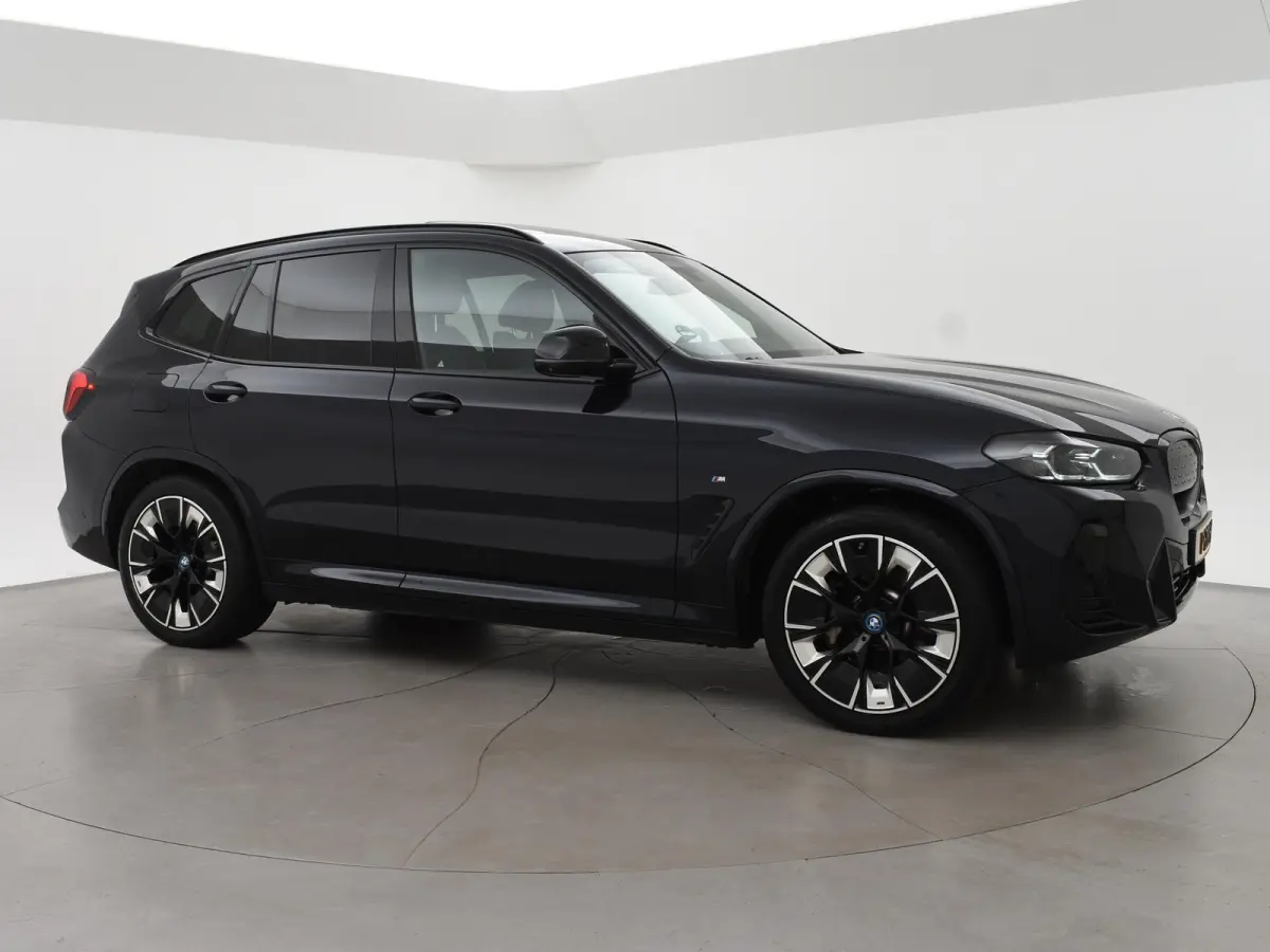 M-SPORT H.E. FACELIFT 80 kWh + 100% SOH!| HEAD-UP | 360 CAMERA | HK | PANORAMA