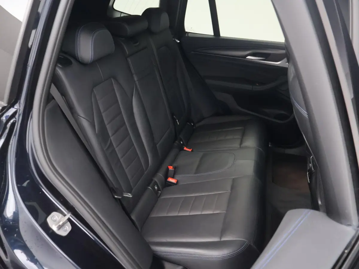 M-SPORT H.E. FACELIFT 80 kWh + 100% SOH!| HEAD-UP | 360 CAMERA | HK | PANORAMA