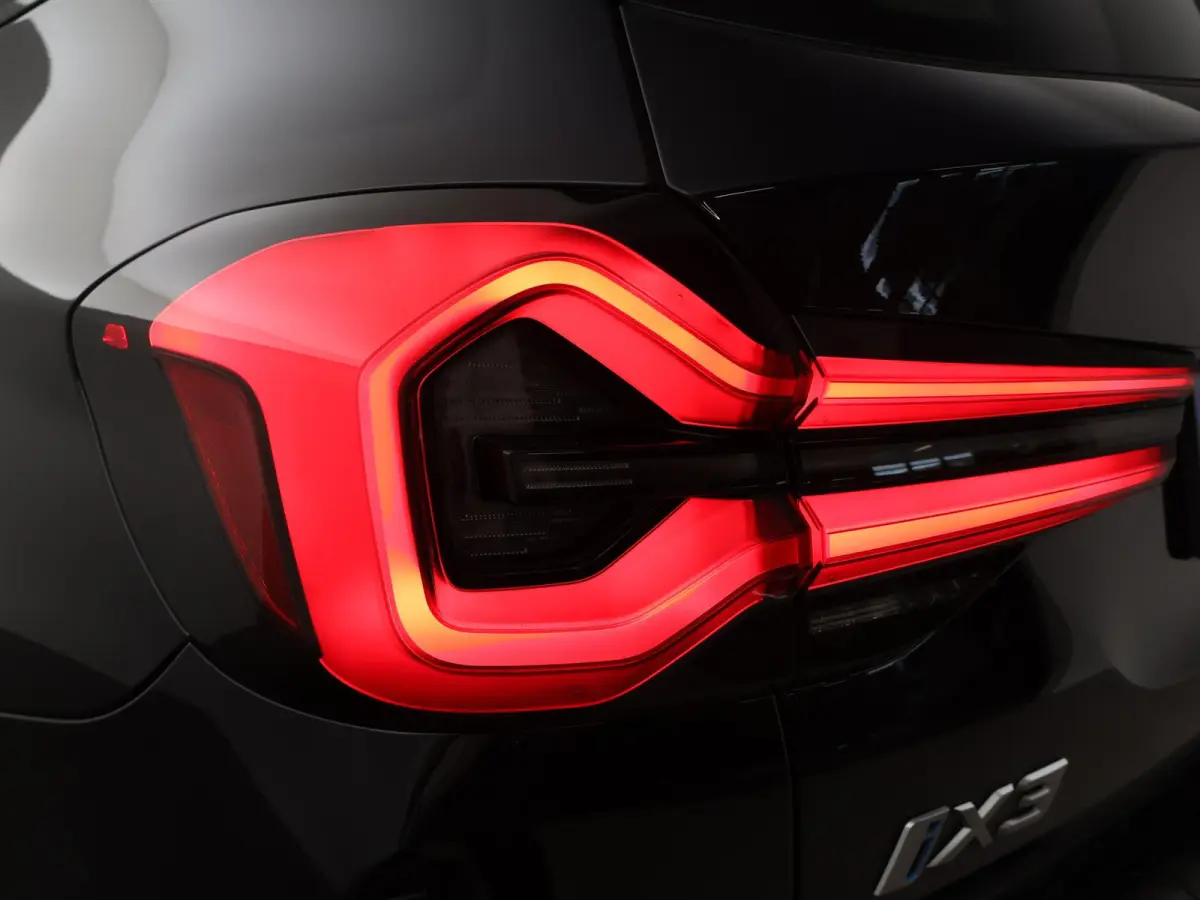 M-SPORT H.E. FACELIFT 80 kWh + 100% SOH!| HEAD-UP | 360 CAMERA | HK | PANORAMA