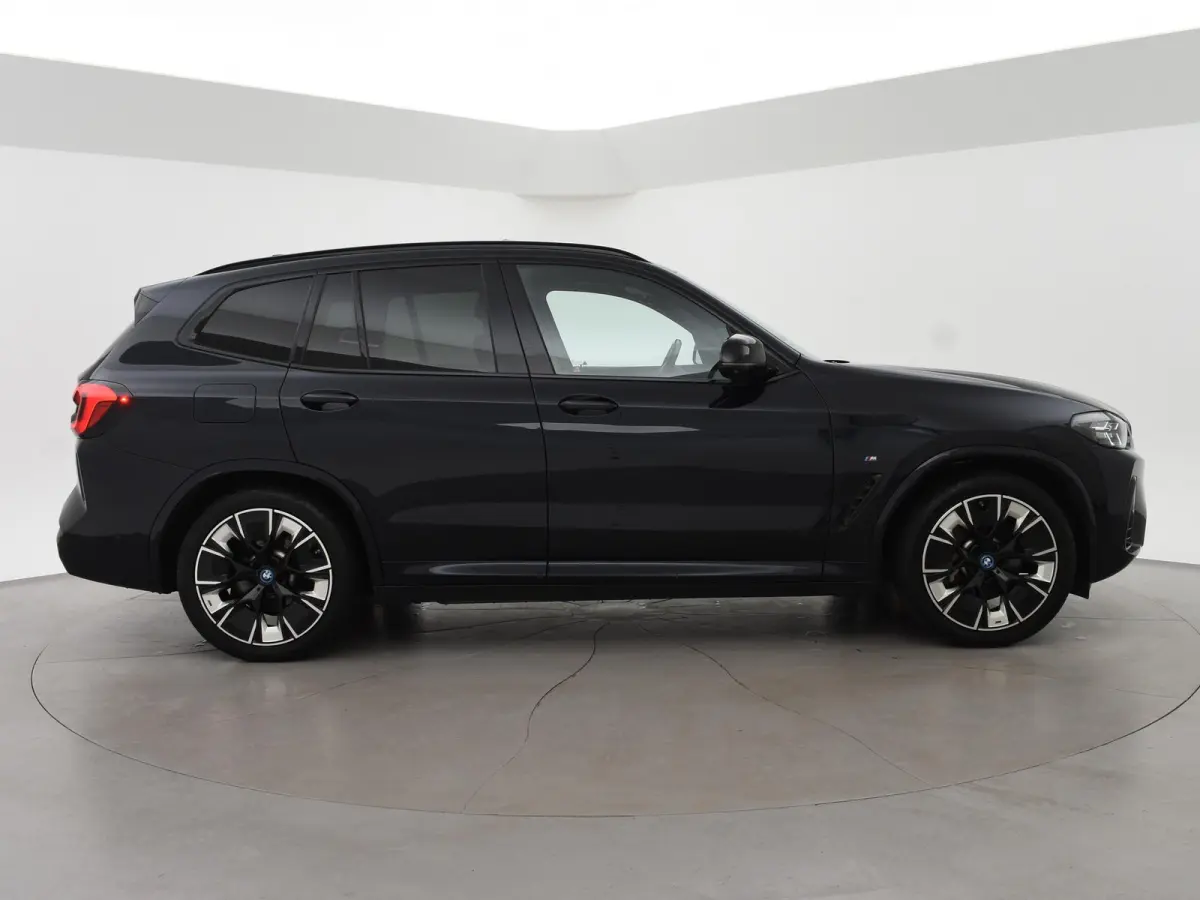 M-SPORT H.E. FACELIFT 80 kWh + 100% SOH!| HEAD-UP | 360 CAMERA | HK | PANORAMA