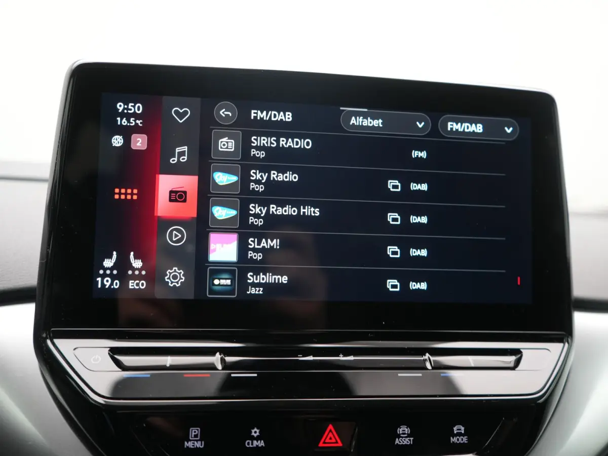 Pro 77 kWh 204pk Dealer O.H | Trekhaak Af Fabriek | Adaptive Cruise | 360 Camera | Sportstoelen & Stuur Verwarmd | Sfeerverlichting | Apple Carplay | Blis | IQ Light | Virtual | Navigatie | 