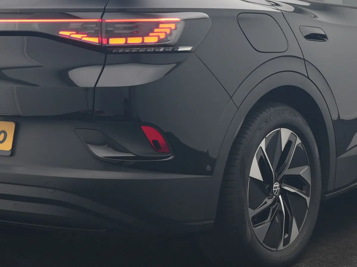 Pro 77 kWh 204pk Dealer O.H | Trekhaak Af Fabriek | Adaptive Cruise | 360 Camera | Sportstoelen & Stuur Verwarmd | Sfeerverlichting | Apple Carplay | Blis | IQ Light | Virtual | Navigatie | 