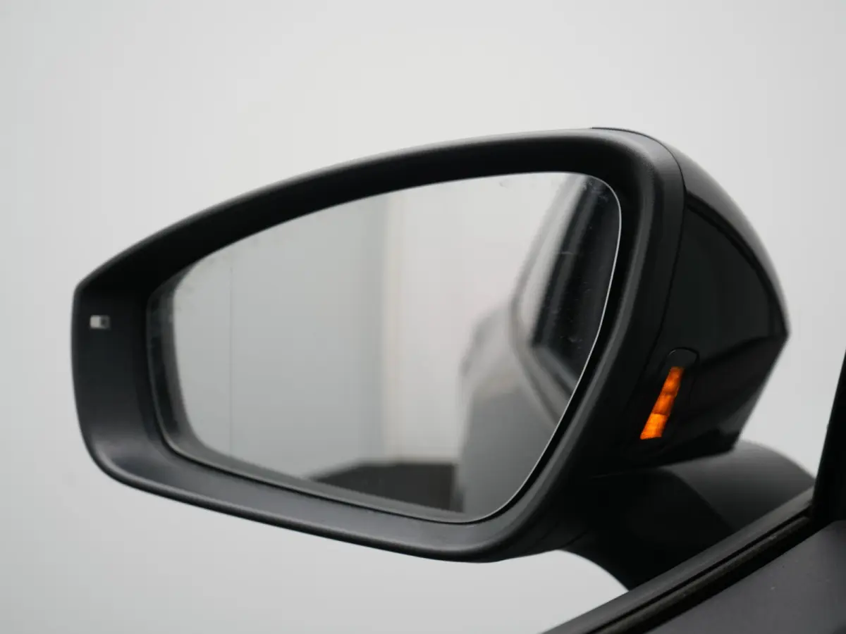 Pro 77 kWh 204pk Dealer O.H | Trekhaak Af Fabriek | Adaptive Cruise | 360 Camera | Sportstoelen & Stuur Verwarmd | Sfeerverlichting | Apple Carplay | Blis | IQ Light | Virtual | Navigatie | 