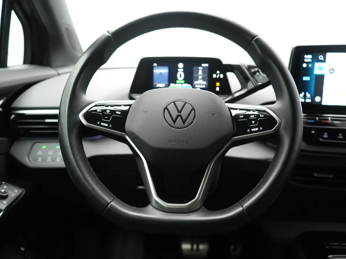 Pro 77 kWh 204pk Dealer O.H | Trekhaak Af Fabriek | Adaptive Cruise | 360 Camera | Sportstoelen & Stuur Verwarmd | Sfeerverlichting | Apple Carplay | Blis | IQ Light | Virtual | Navigatie | 