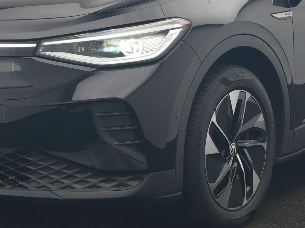 Pro 77 kWh 204pk Dealer O.H | Trekhaak Af Fabriek | Adaptive Cruise | 360 Camera | Sportstoelen & Stuur Verwarmd | Sfeerverlichting | Apple Carplay | Blis | IQ Light | Virtual | Navigatie | 