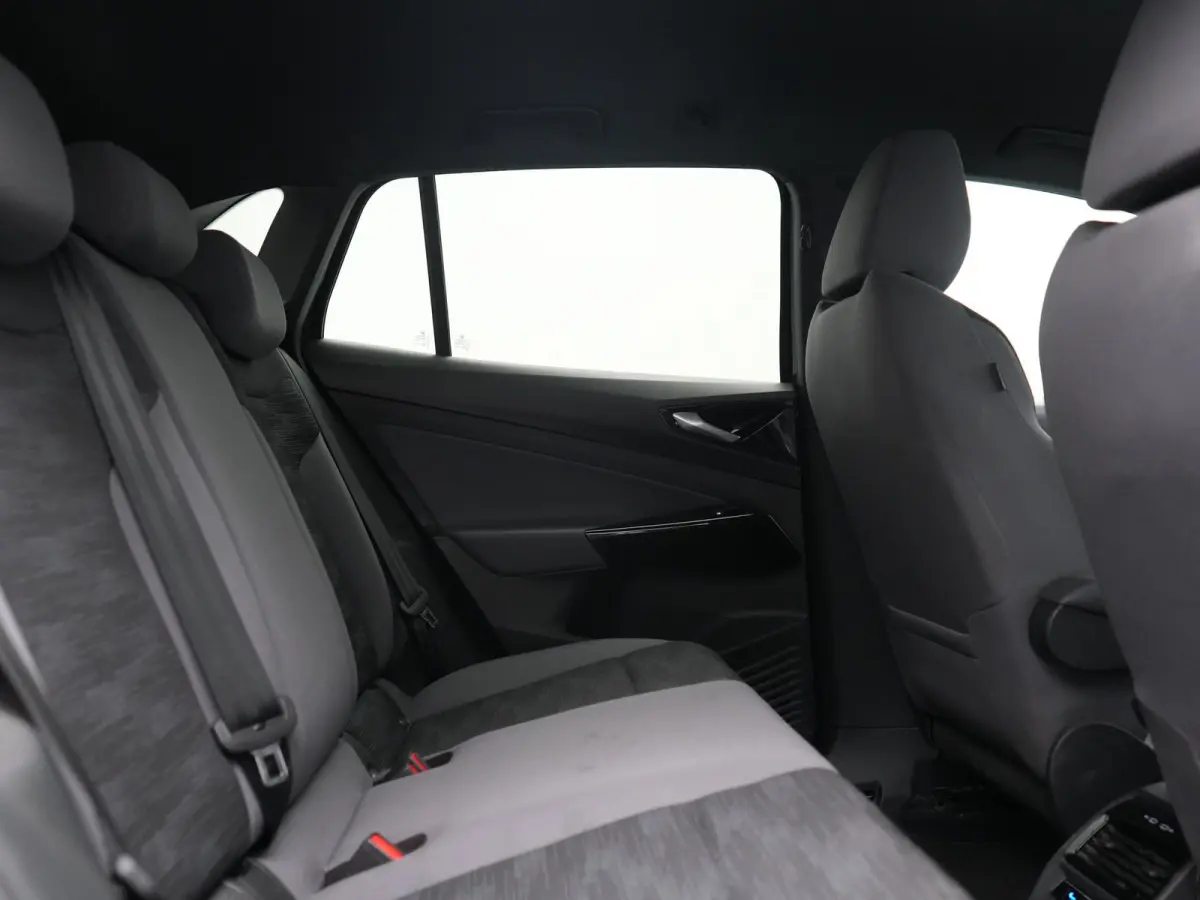 Pro 77 kWh 204pk Dealer O.H | Trekhaak Af Fabriek | Adaptive Cruise | 360 Camera | Sportstoelen & Stuur Verwarmd | Sfeerverlichting | Apple Carplay | Blis | IQ Light | Virtual | Navigatie | 