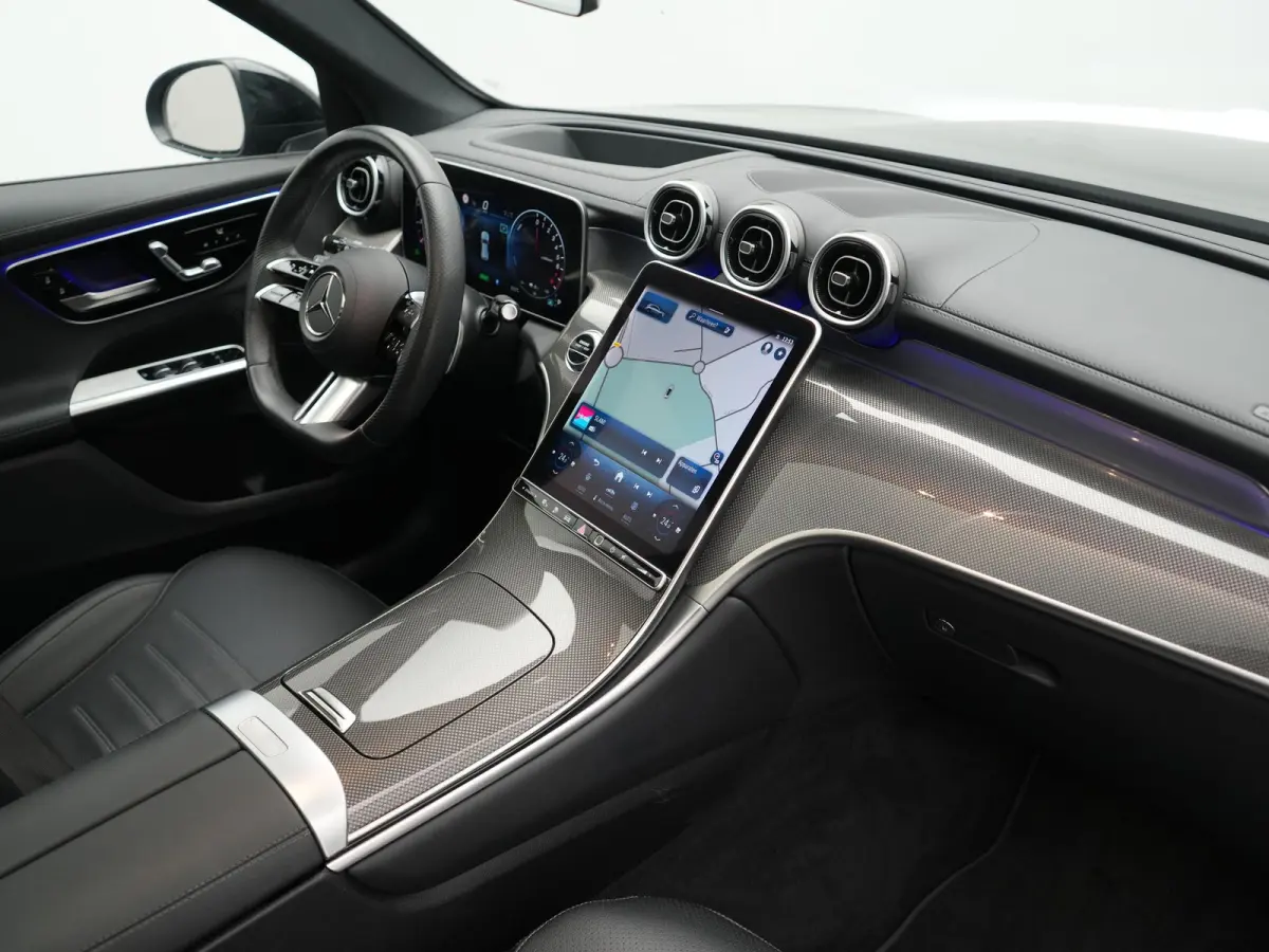 4MATIC AMG Line PHEV 313pk Dealer O.H | Panodak | Head Up | 360 Camera | Digital Light | Lederen Sportstoelen Memory & Verwarmd | Keyless | Sfeerverlichting | Blis | Apple Carplay | Navigati