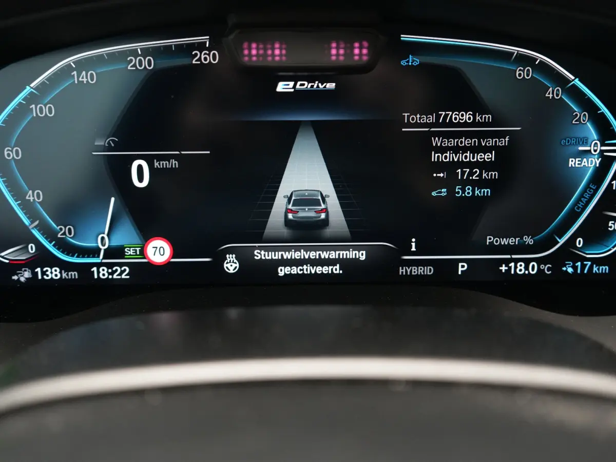 530e M Sport PHEV 293pk Dealer O.H | Trekhaak Af Fabriek | Panodak | Head Up | Soft-Close| 360 Camera | Adaptive Cruise | Laser LED | Lederen Comfortstoelen Memory & Verwarmd | Sfeerverlicht