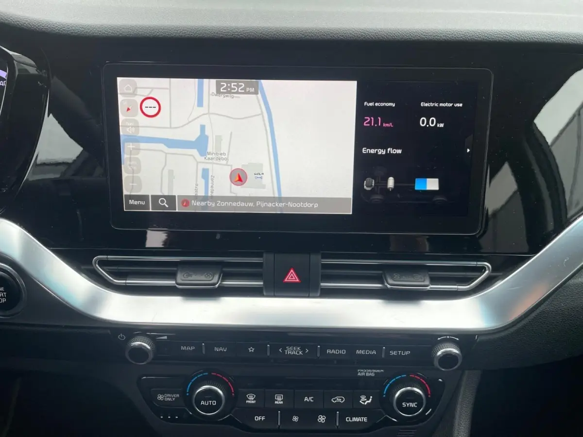 1.6 GDi Hybrid DynamicPlusLine | Navigatie | Climate control | Stoel + Stuurverwarming | Parkeercamera | Parkeersensoren
