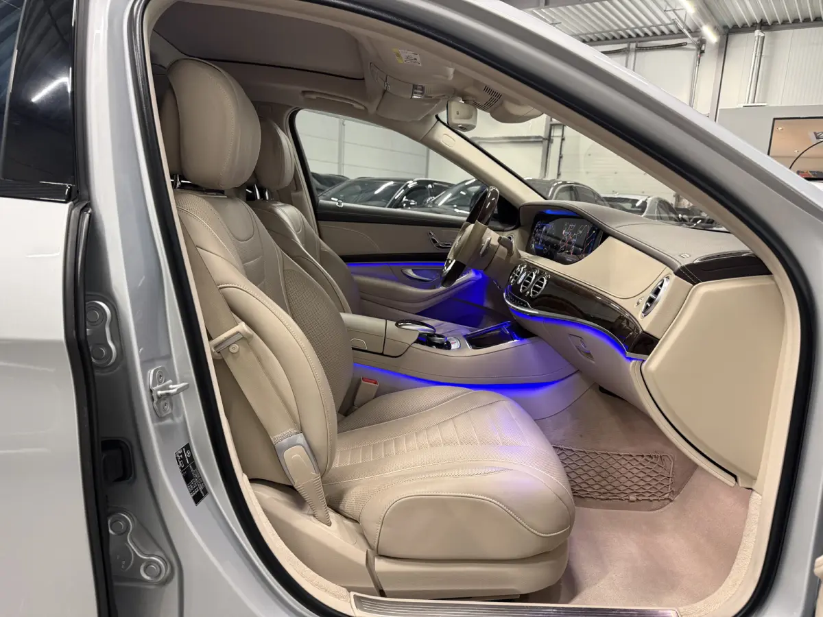 560 Lang AMG S63 STYLING PANO/BURMESTER/MASSAGE-NAPPA LEER/MAGIC BODY CONTROL/NACHTZICHT/SOFT-CLOSE/360CAMERA/WIDESCREEN/LED MULTIBEAM/SFEER/CARPLAY/KEYLESS/ENTERTAINMENT-PACK/UNIEKE AUTO/VO