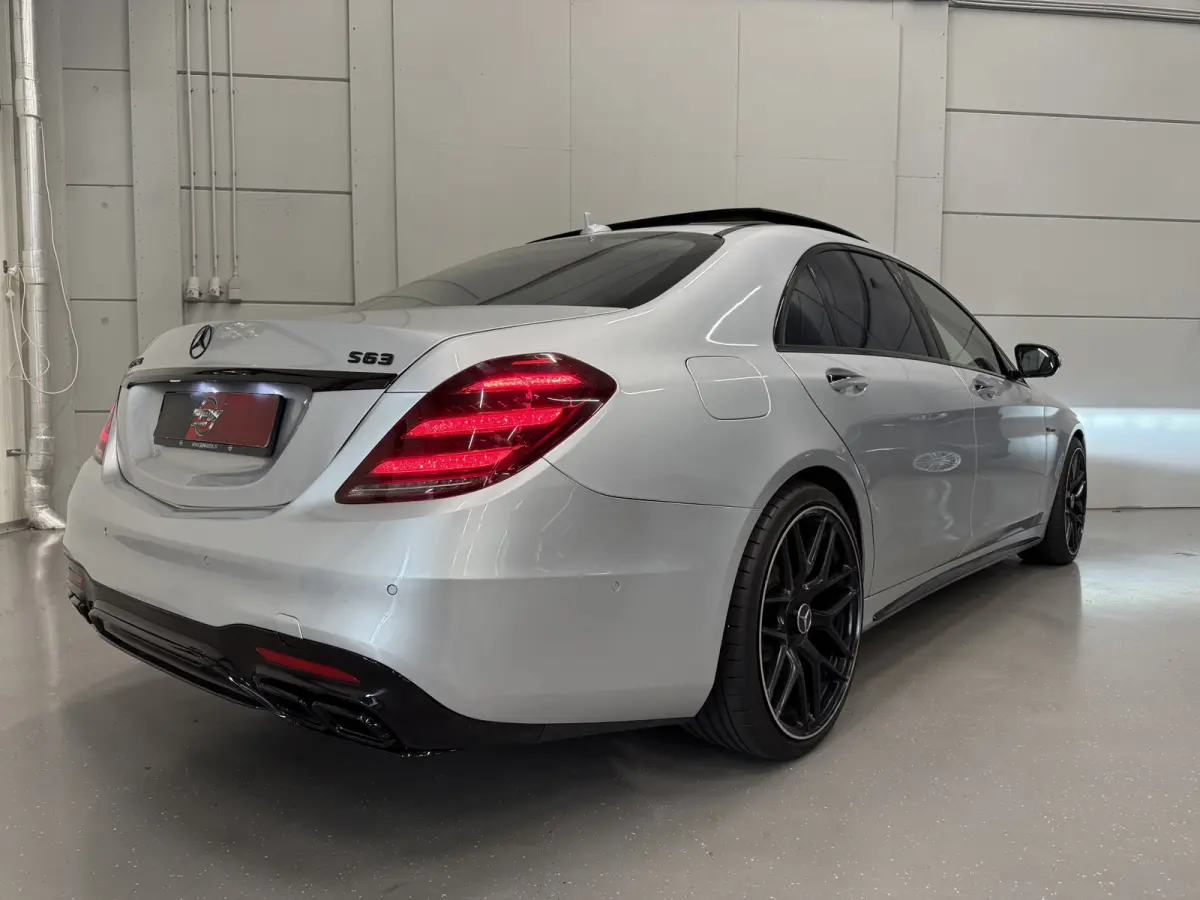 560 Lang AMG S63 STYLING PANO/BURMESTER/MASSAGE-NAPPA LEER/MAGIC BODY CONTROL/NACHTZICHT/SOFT-CLOSE/360CAMERA/WIDESCREEN/LED MULTIBEAM/SFEER/CARPLAY/KEYLESS/ENTERTAINMENT-PACK/UNIEKE AUTO/VO