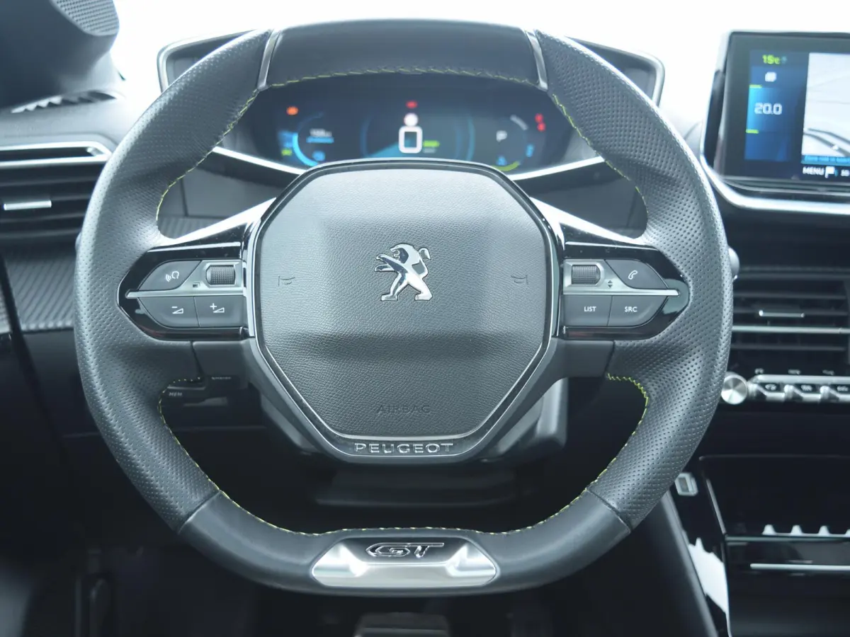 EV GT Pack 50 kWh | ADAPTIVE CRUISE CONTROL | STOELVERWARMING | PANORAMADAK | PARKEERSENSOREN MET CAMERA