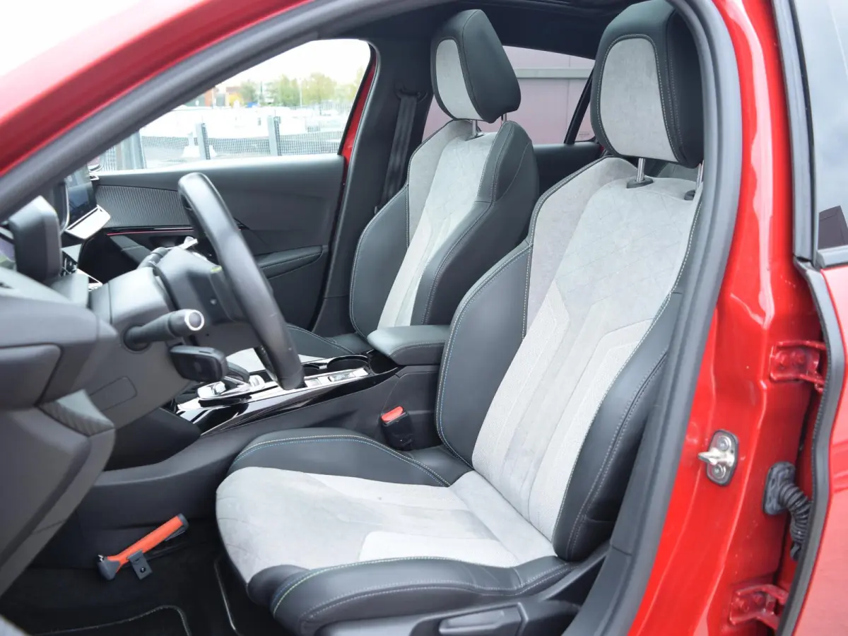 EV GT Pack 50 kWh | ADAPTIVE CRUISE CONTROL | STOELVERWARMING | PANORAMADAK | PARKEERSENSOREN MET CAMERA