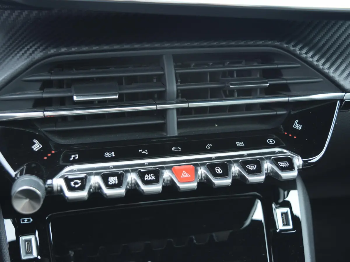 EV GT Pack 50 kWh | ADAPTIVE CRUISE CONTROL | STOELVERWARMING | PANORAMADAK | PARKEERSENSOREN MET CAMERA