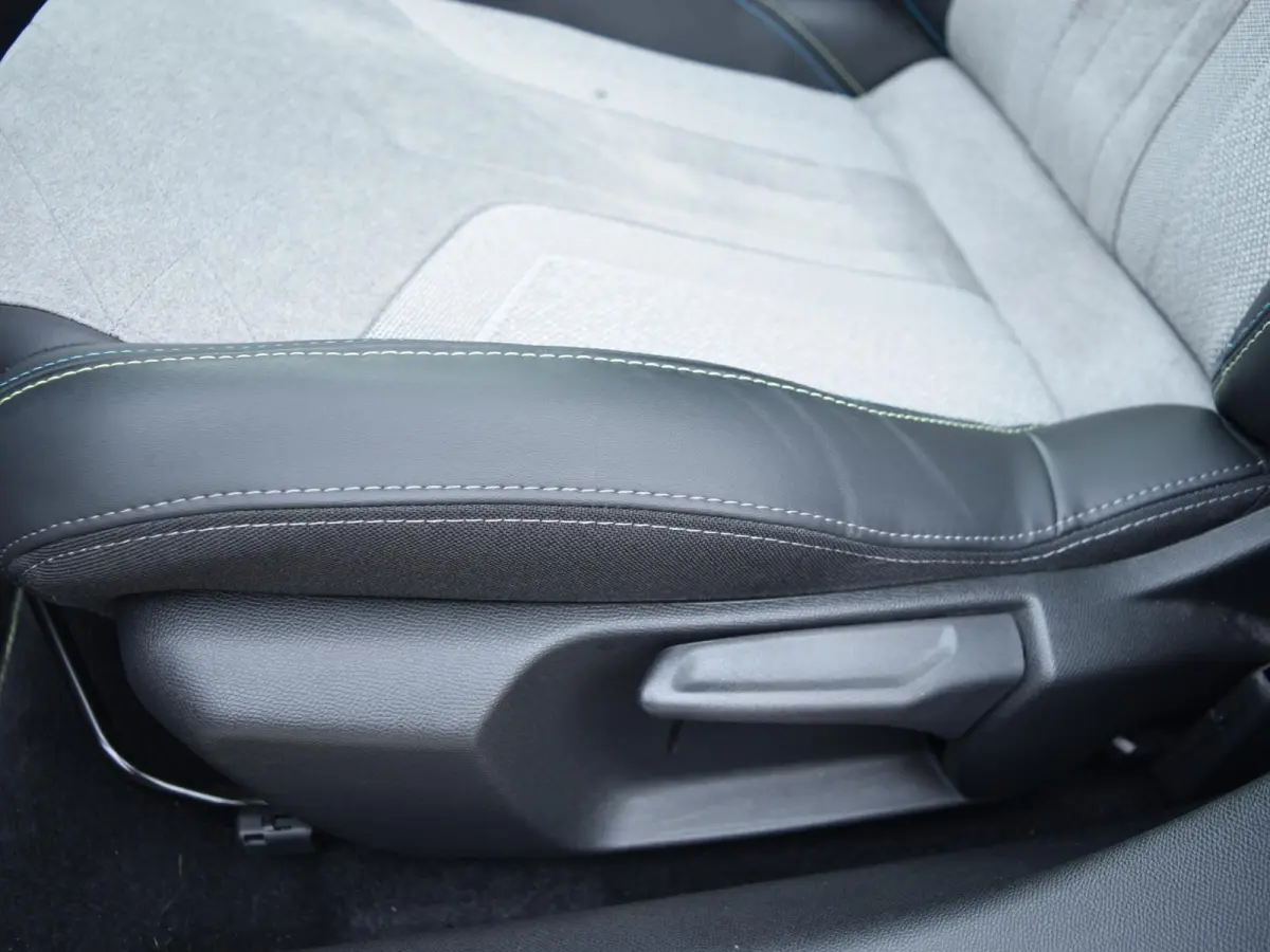 EV GT Pack 50 kWh | ADAPTIVE CRUISE CONTROL | STOELVERWARMING | PANORAMADAK | PARKEERSENSOREN MET CAMERA
