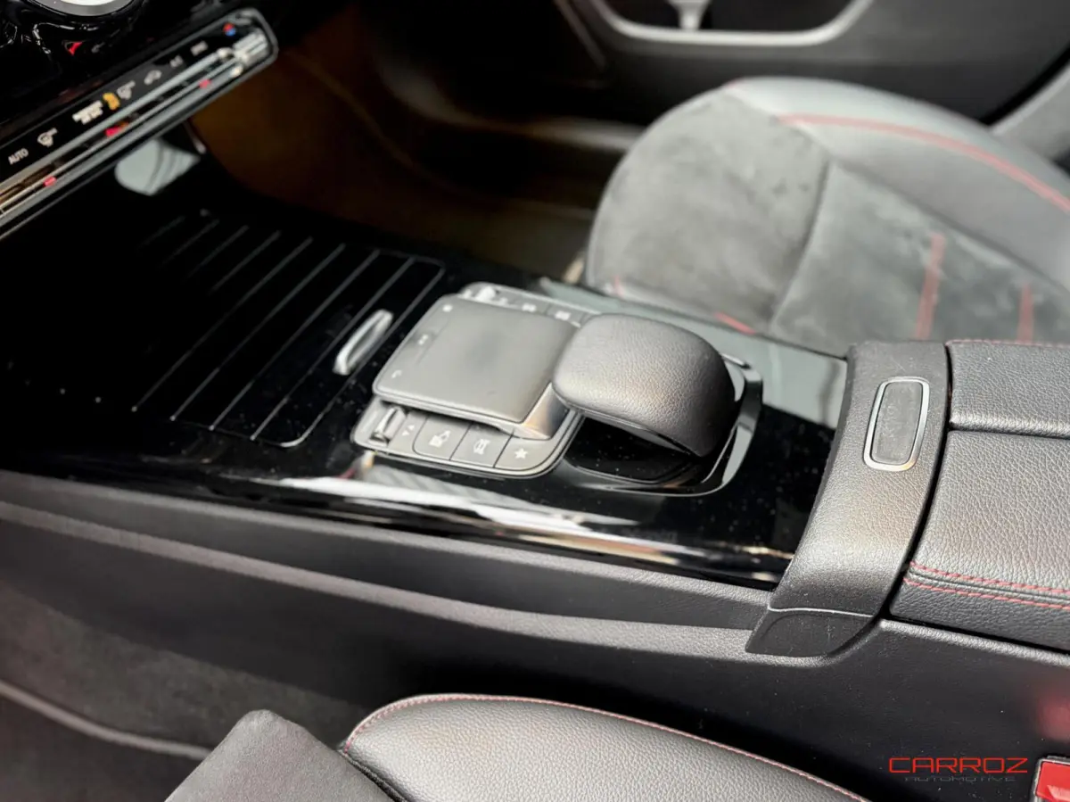 200 AMG Line CarPlay Ambiance Trekhaak LED