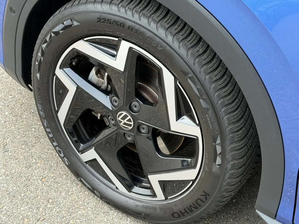 1.5 eTsi 150pk DSG R-Line | Camera | Navi | Extra getint glas | 4-season | Dode hoek | IQ light | Rijklaar incl. garantie