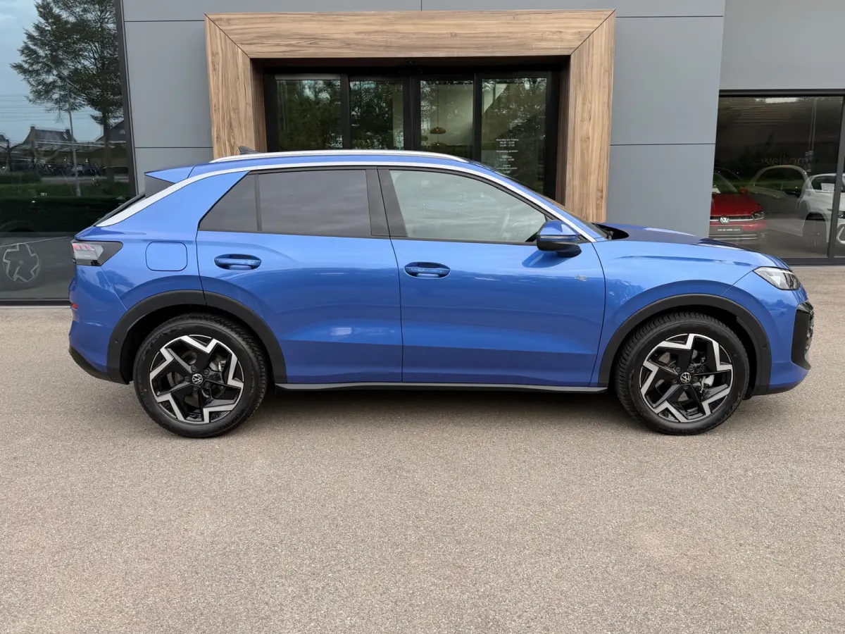 1.5 eTsi 150pk DSG R-Line | Camera | Navi | Extra getint glas | 4-season | Dode hoek | IQ light | Rijklaar incl. garantie