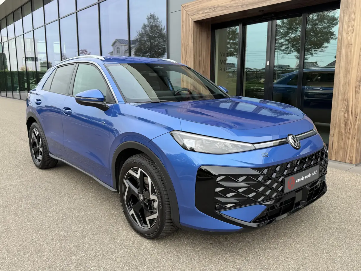 1.5 eTsi 150pk DSG R-Line | Camera | Navi | Extra getint glas | 4-season | Dode hoek | IQ light | Rijklaar incl. garantie