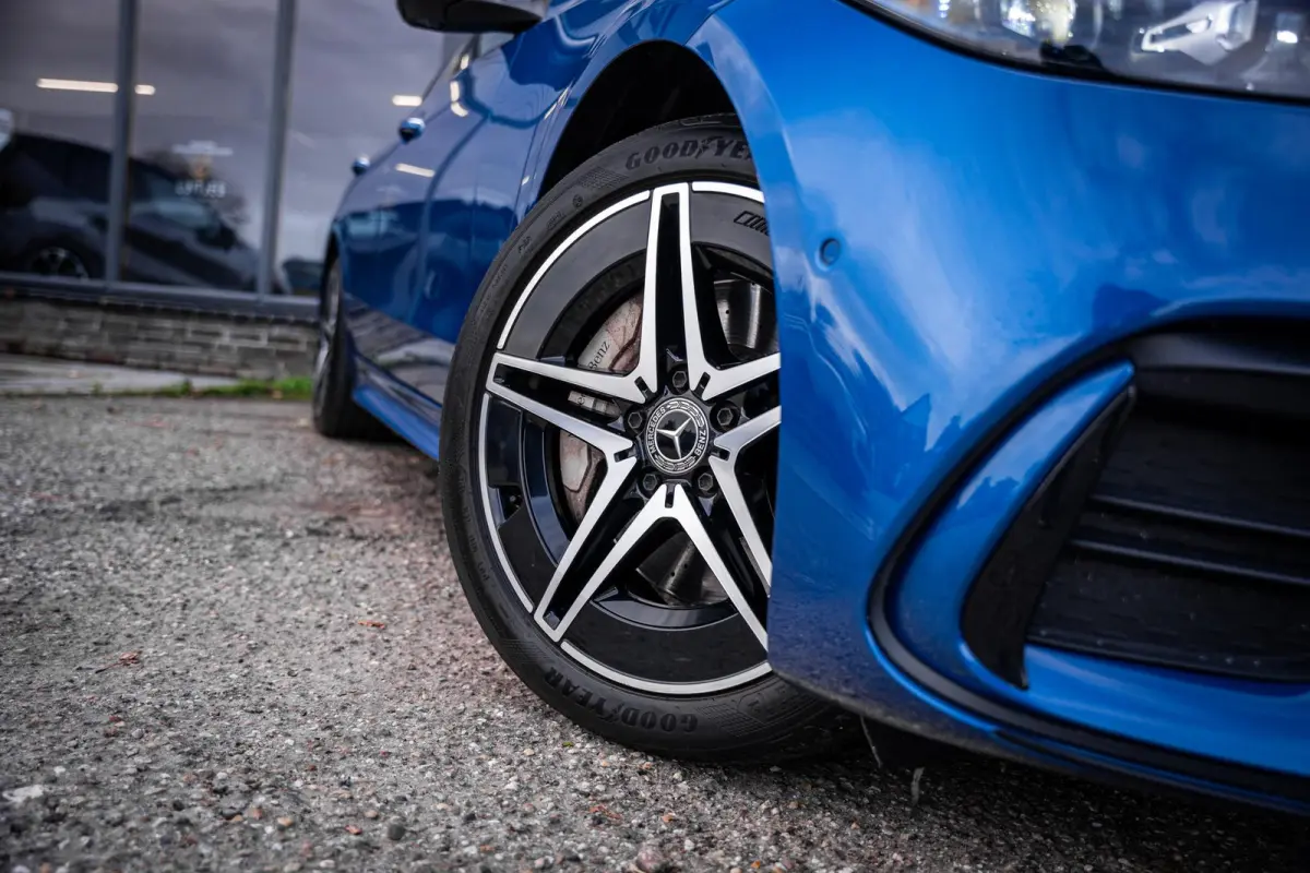 300e AMG-Line Org.NL|Pano|Leder|Sfeerverl.|Stoelmemo|360°|Dealeronderhouden