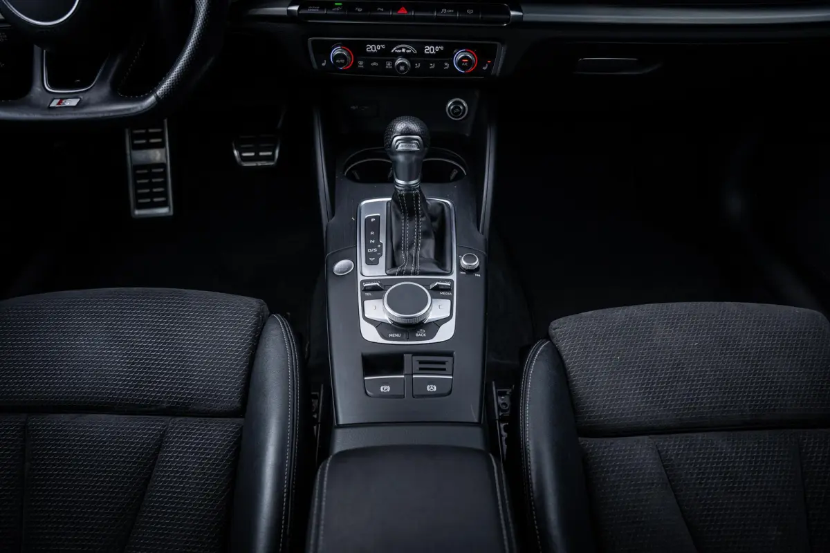 40 e-tron Advance S-Line Leder/Alcantara|Virtual-cockpit|Sfeerverl.|Stoelverw.|Dealeronderhouden