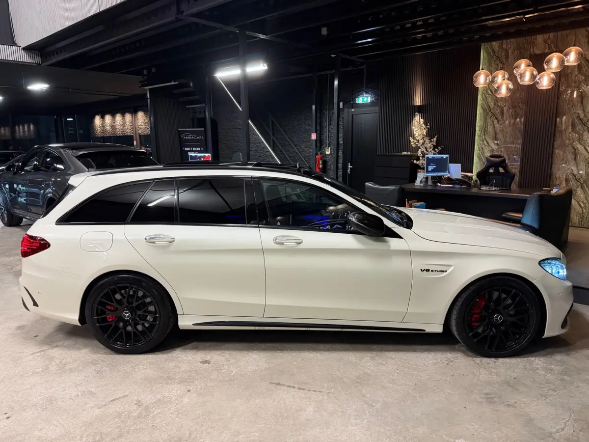 AMG 63 Premium Plus Pack|PANO|KUIP|FULL OPTIONS!