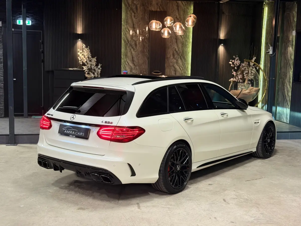 AMG 63 Premium Plus Pack|PANO|KUIP|FULL OPTIONS!