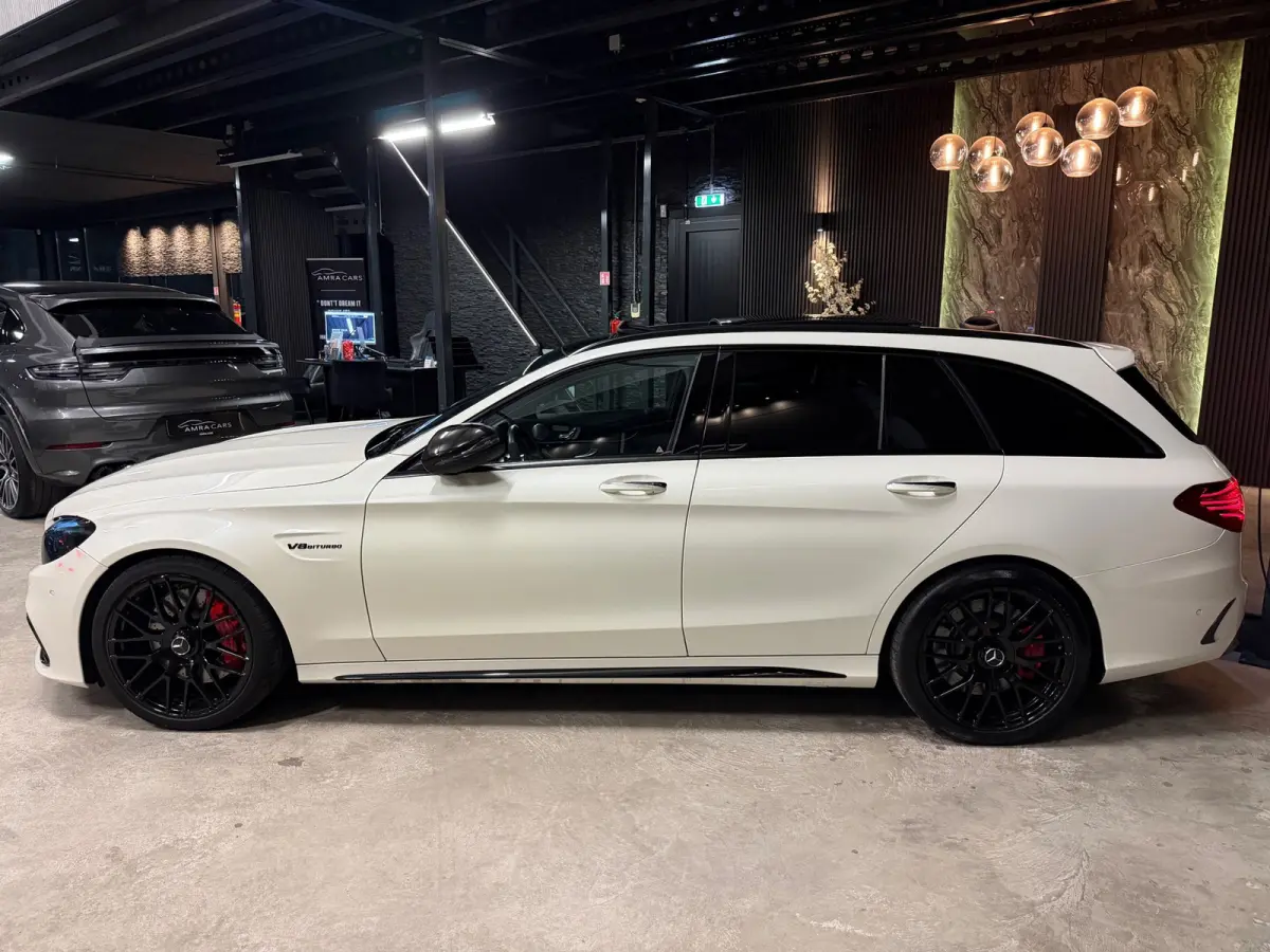 AMG 63 Premium Plus Pack|PANO|KUIP|FULL OPTIONS!
