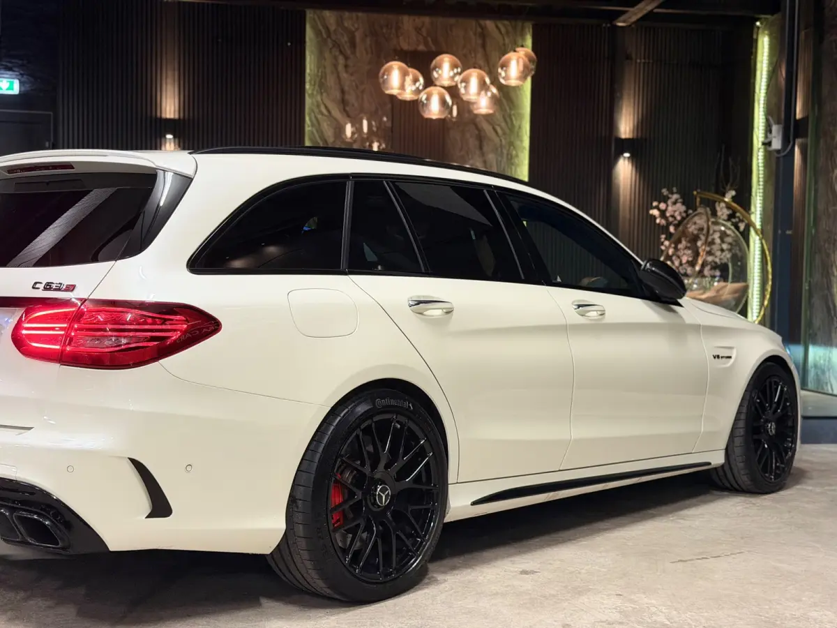 AMG 63 Premium Plus Pack|PANO|KUIP|FULL OPTIONS!