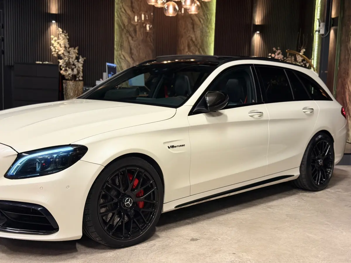 AMG 63 Premium Plus Pack|PANO|KUIP|FULL OPTIONS!
