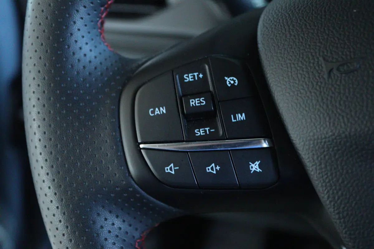 1.0 EcoBoost Hybrid ST Line | Apple Carplay/Android Auto|telefoonintegratie premium | Cruise control | Extra getint glas