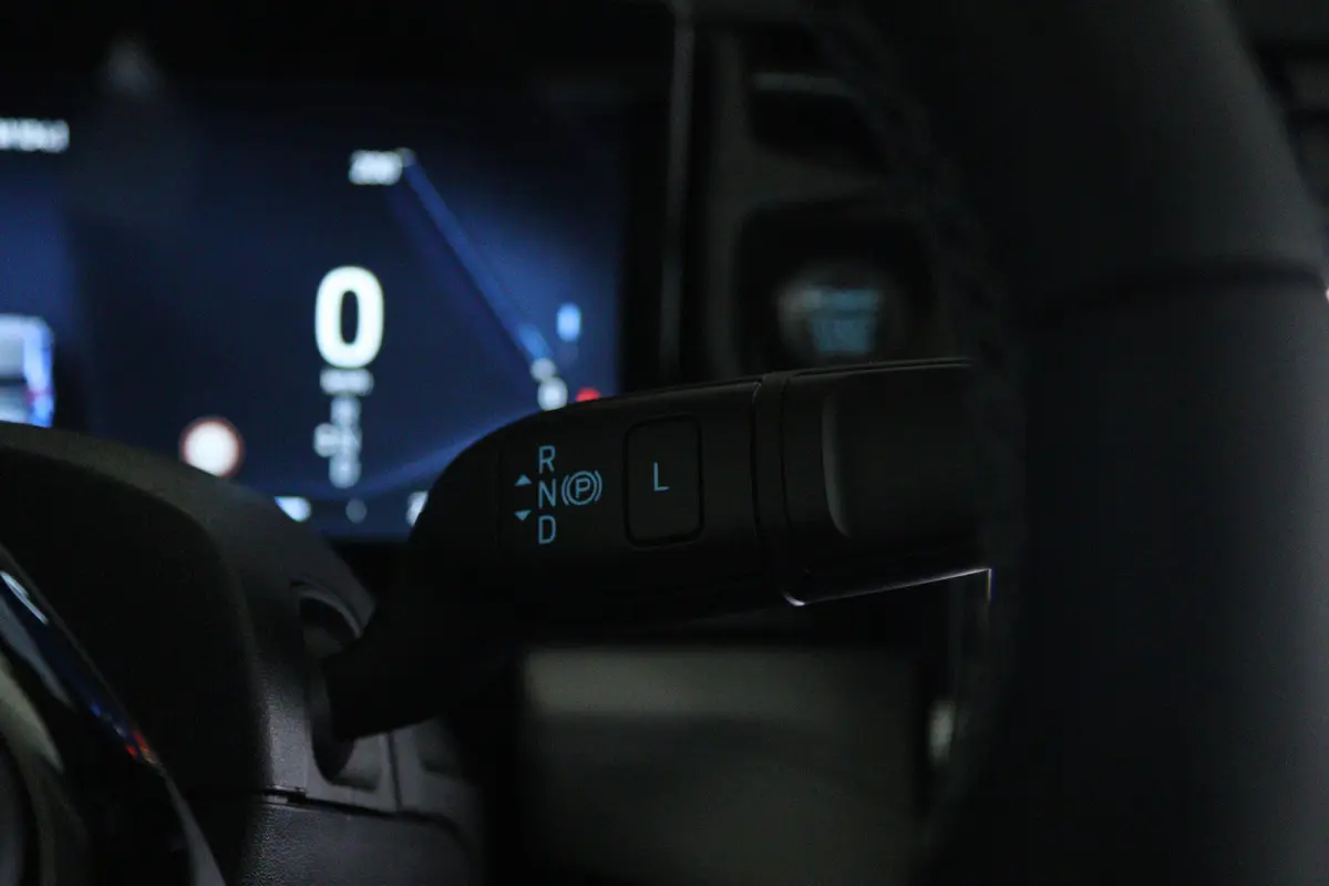 Premium 44 kWh | Adapt. Cruise | B&O | Schuifdak | 360 Camera | Stoel+Stuurverwarming | MATRIX | Keyless | Carplay | Navi | Climate |