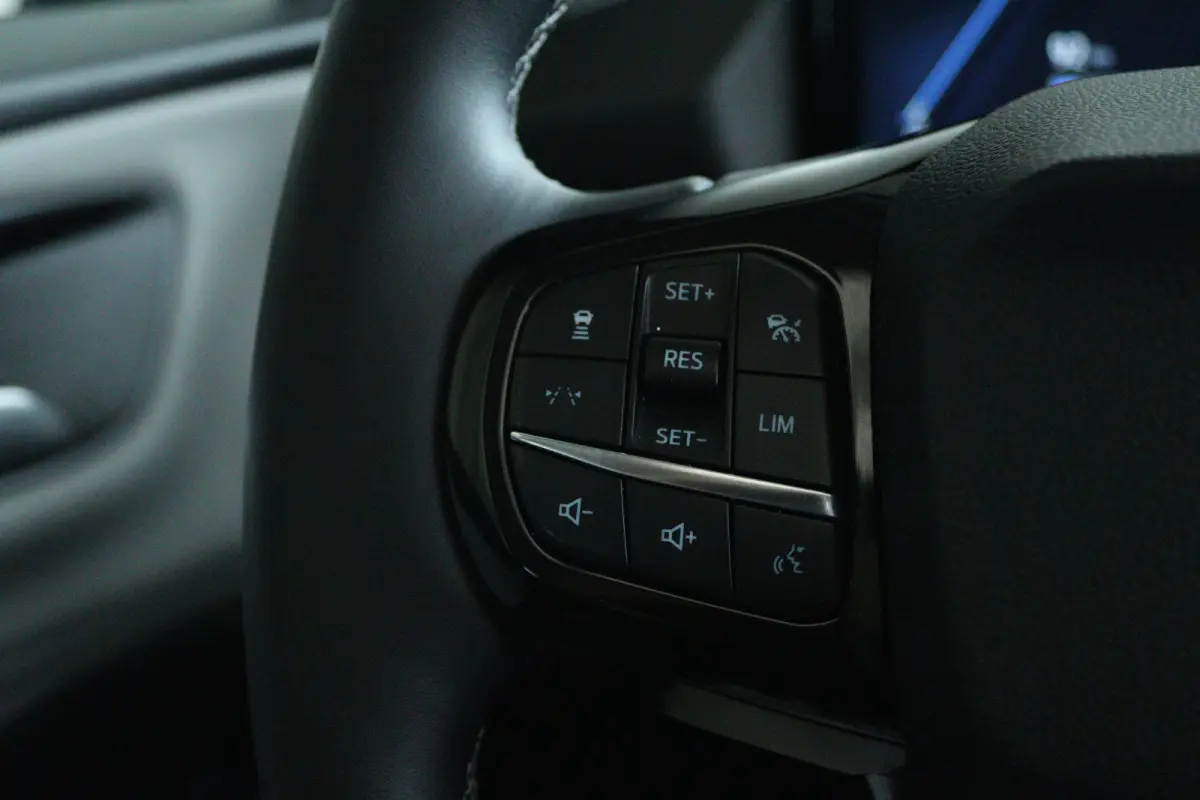 Premium 44 kWh | Adapt. Cruise | B&O | Schuifdak | 360 Camera | Stoel+Stuurverwarming | MATRIX | Keyless | Carplay | Navi | Climate |