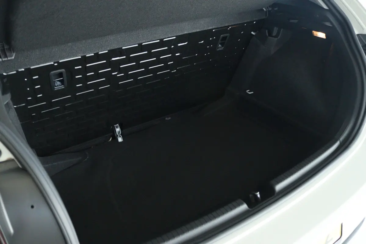 1.0 MPI Edition | Cruise Control | Carplay | Airco | Sensoren | LMV | LED | Virtual Cockpit |