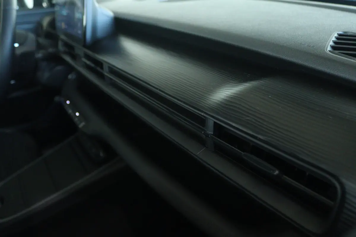 Longitude 54 kWh | Adapt. Cruise | Warmtepomp | Camera | Keyless | LED | Carplay | Climate | LMV |