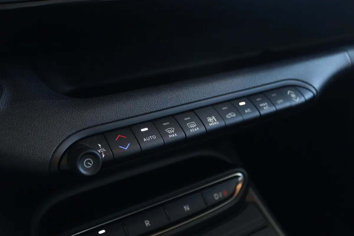 Longitude 54 kWh | Adapt. Cruise | Warmtepomp | Camera | Keyless | LED | Carplay | Climate | LMV |