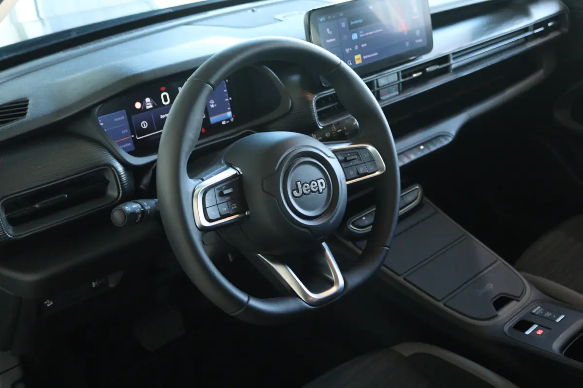 Longitude 54 kWh | Adapt. Cruise | Warmtepomp | Camera | Keyless | LED | Carplay | Climate | LMV |