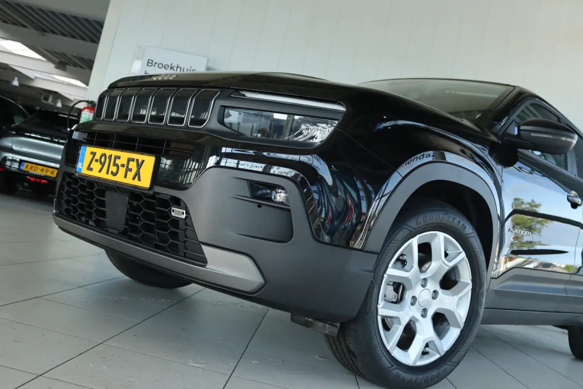 Longitude 54 kWh | Adapt. Cruise | Warmtepomp | Camera | Keyless | LED | Carplay | Climate | LMV |