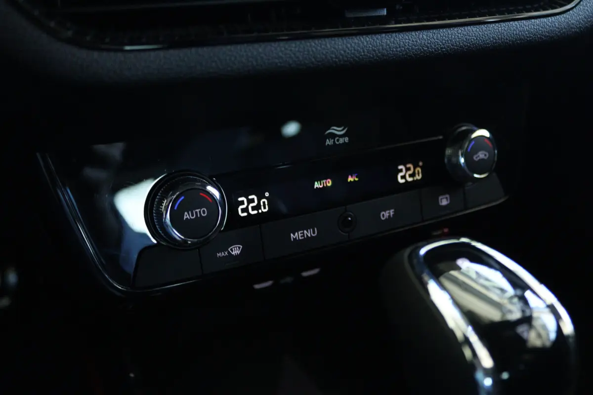 1.0 TSI Monte Carlo | Cruise Control | Carplay | Sensoren | LED | Climate |