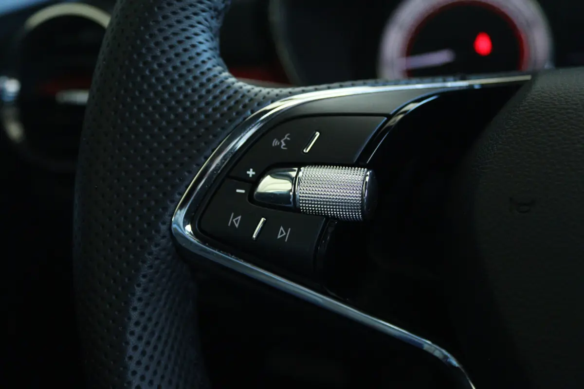 1.0 TSI Monte Carlo | Cruise Control | Carplay | Sensoren | LED | Climate |