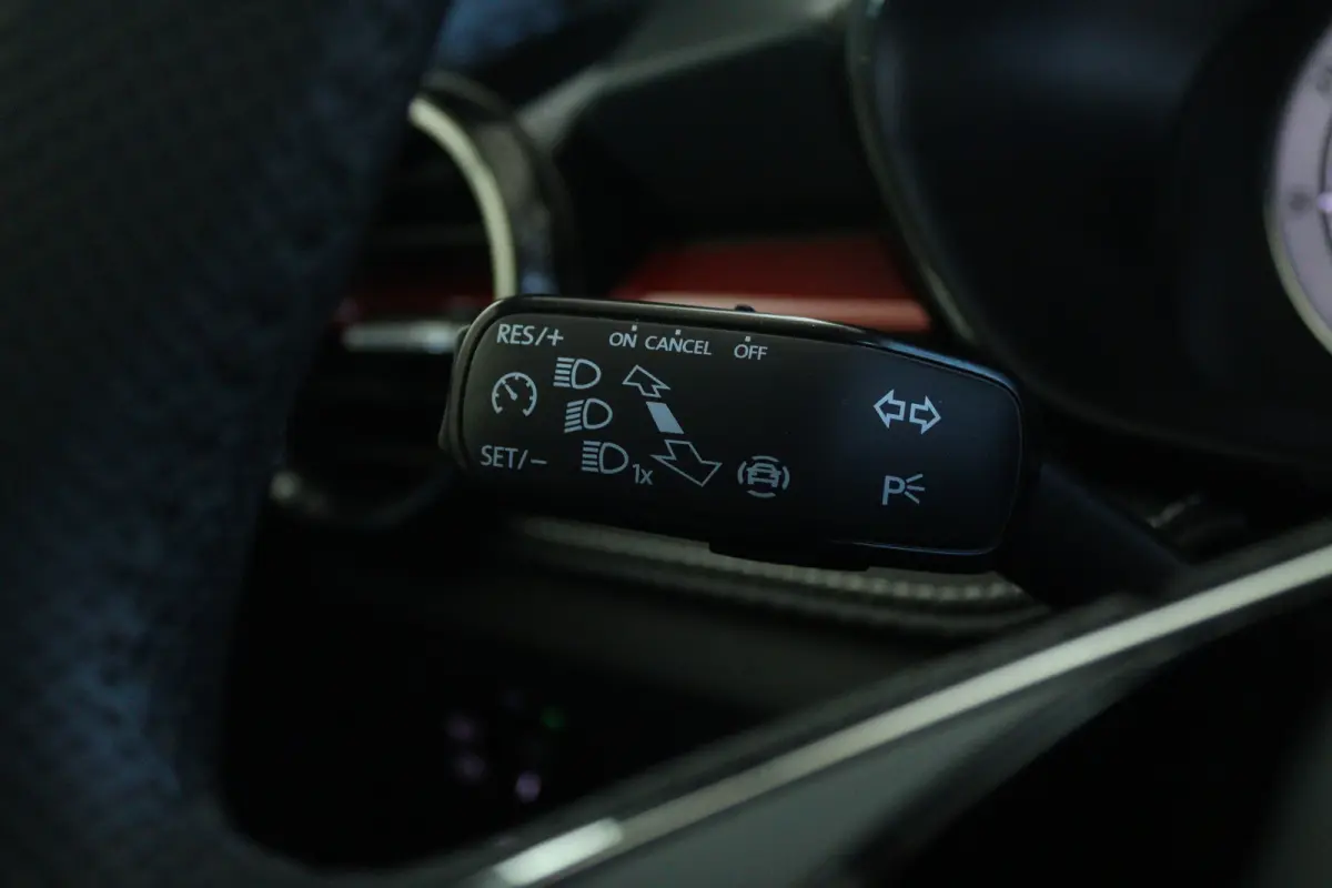 1.0 TSI Monte Carlo | Cruise Control | Carplay | Sensoren | LED | Climate |