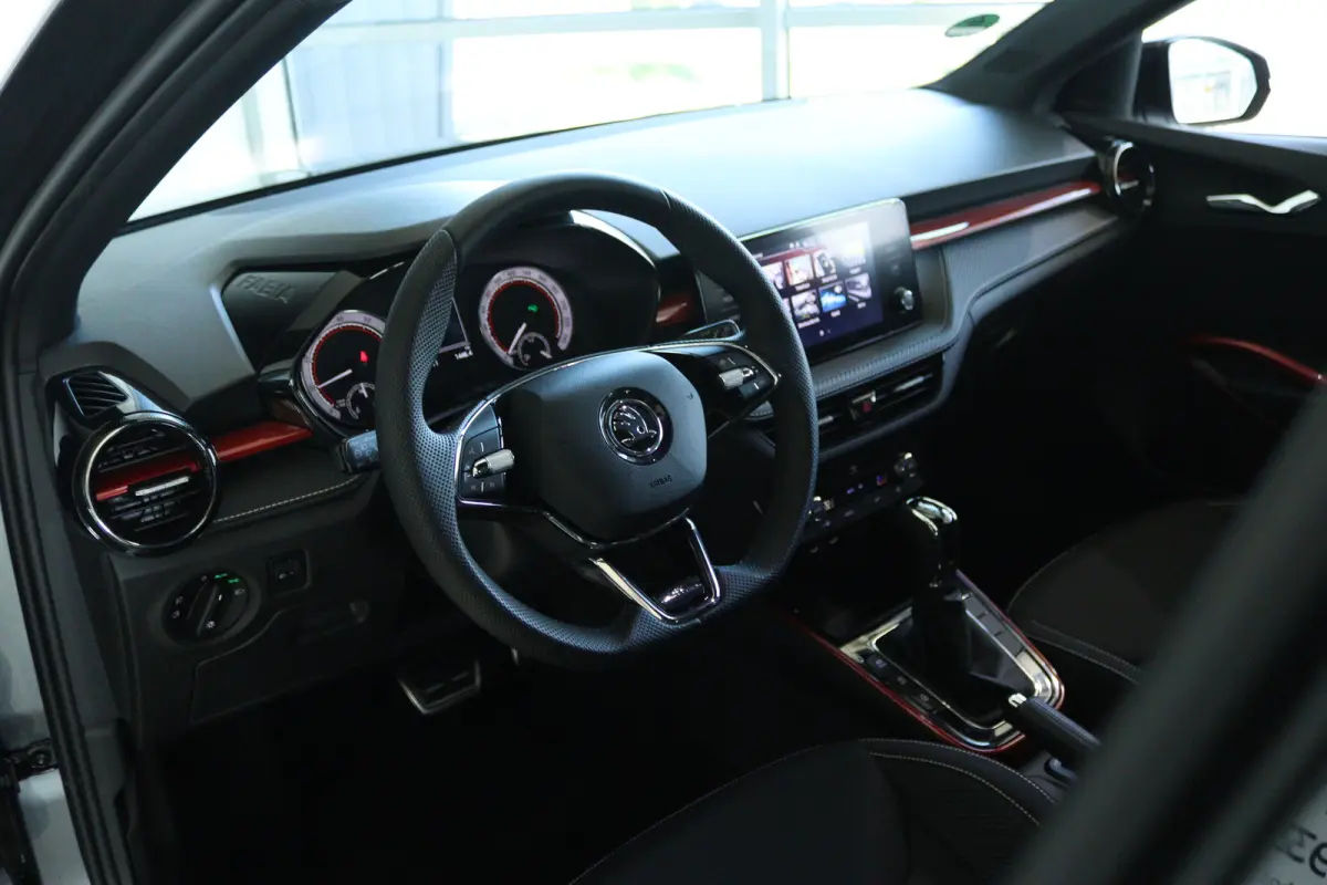 1.0 TSI Monte Carlo | Cruise Control | Carplay | Sensoren | LED | Climate |
