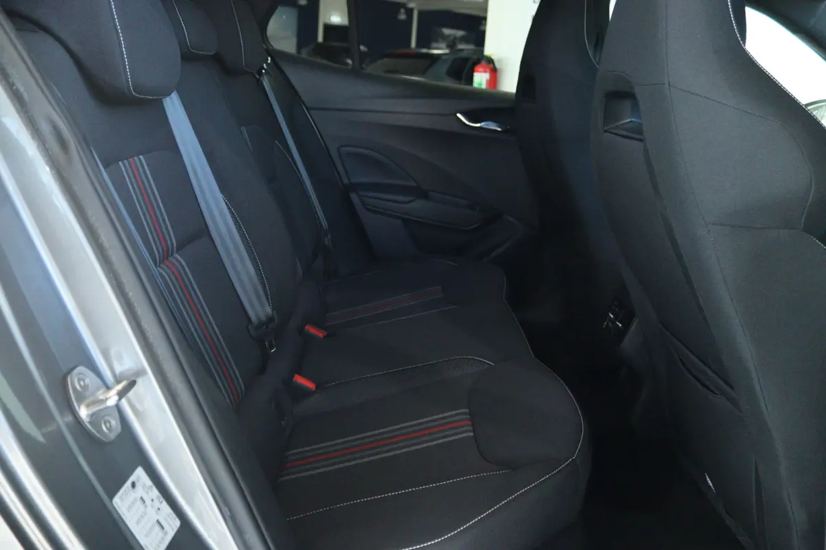 1.0 TSI Monte Carlo | Cruise Control | Carplay | Sensoren | LED | Climate |