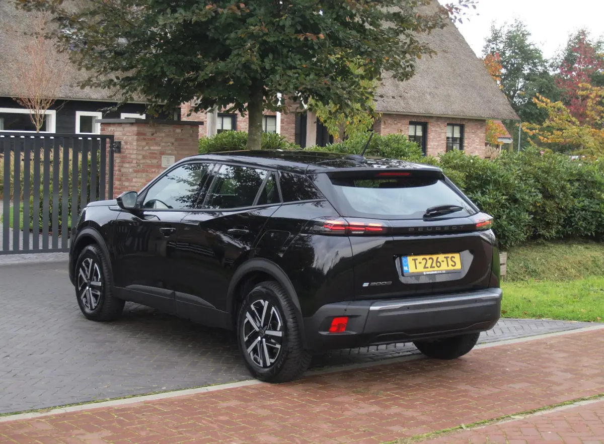 EV Active 54 kWh | Nieuw Model | SOH 94% | Warmtepomp | Apple Carplay | Dealeronderhouden | NL-Auto |