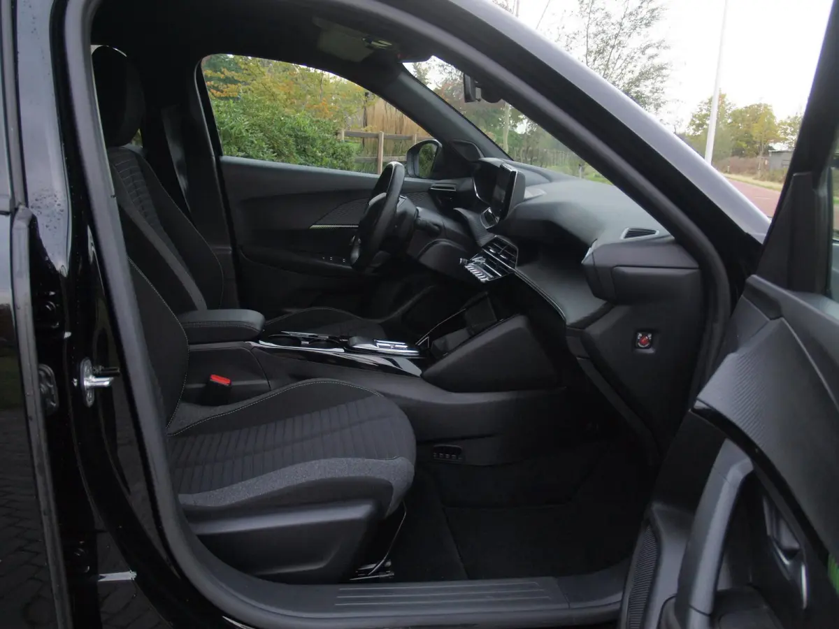 EV Active 54 kWh | Nieuw Model | SOH 94% | Warmtepomp | Apple Carplay | Dealeronderhouden | NL-Auto |