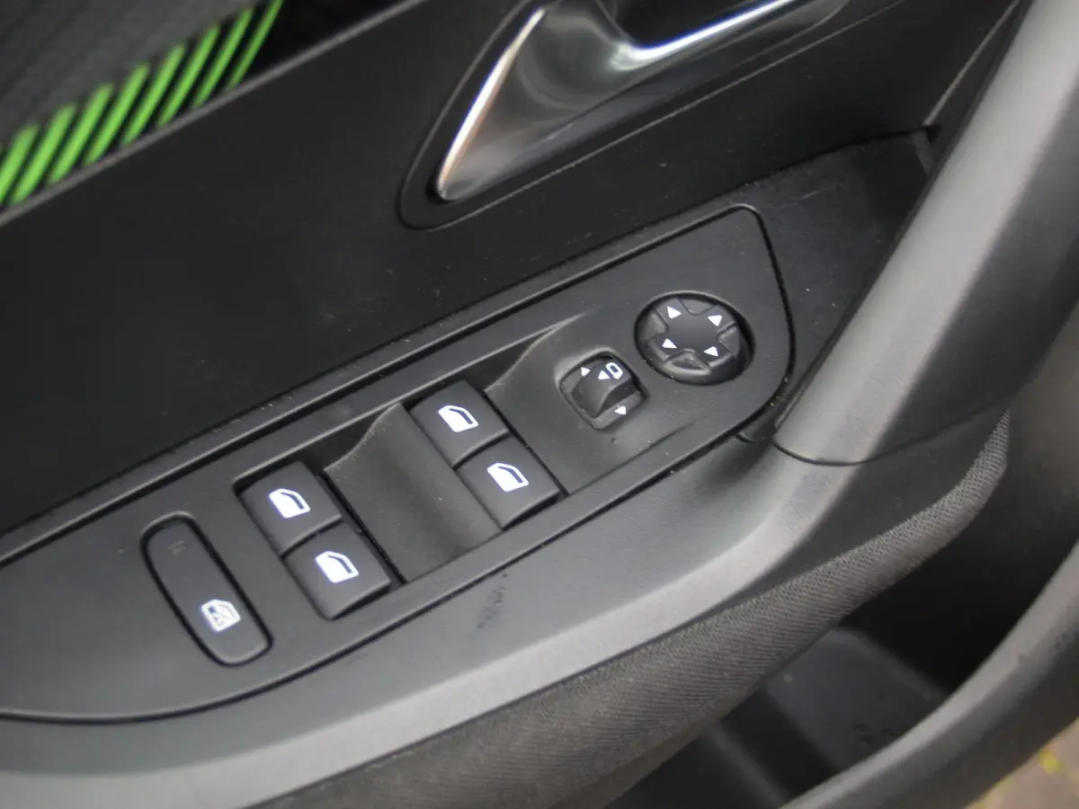 EV Active 54 kWh | Nieuw Model | SOH 94% | Warmtepomp | Apple Carplay | Dealeronderhouden | NL-Auto |