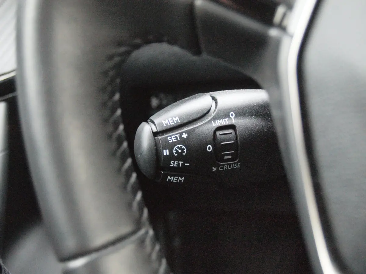 EV Active 54 kWh | Nieuw Model | SOH 94% | Warmtepomp | Apple Carplay | Dealeronderhouden | NL-Auto |